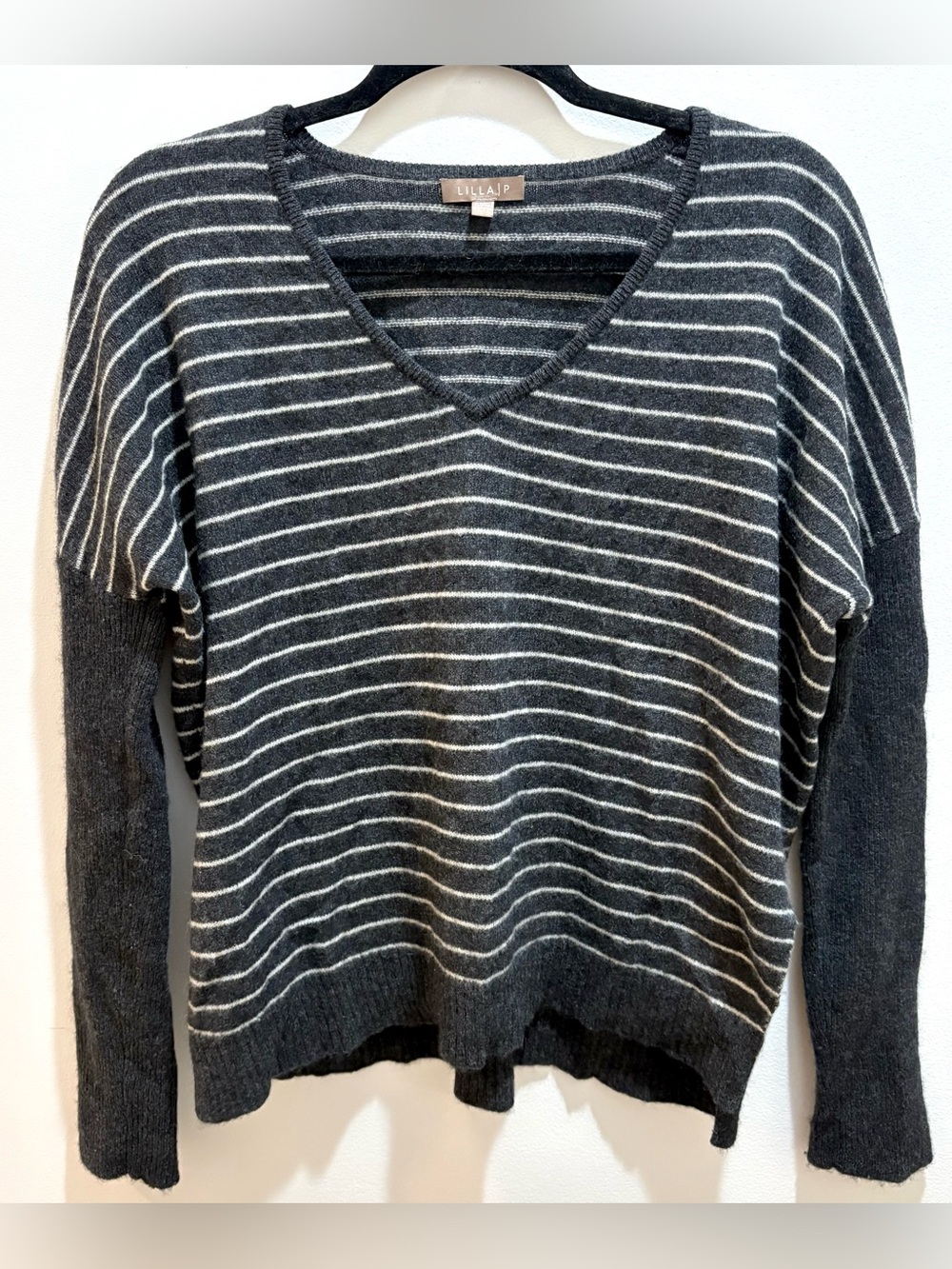 Lilla P 100% Cashmere Charcoal Gray Striped V Neck Boxy Sweater Size Large